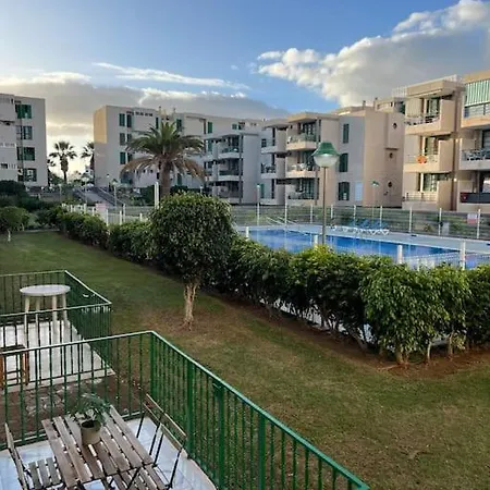 Spacious & Centrally-located Apartment *