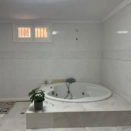 New Modern & Centrally-located * Arona (Tenerife)