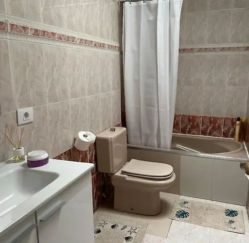 Spacious & Centrally-located Daire Arona (Tenerife)
