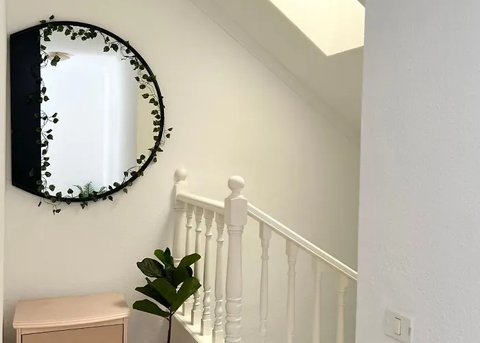 Daire Spacious & Centrally-located